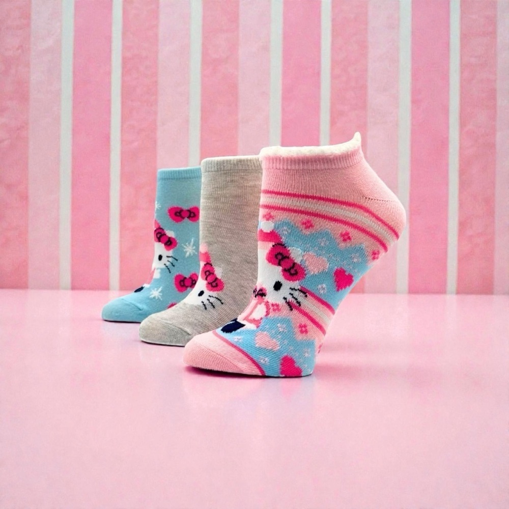 NEW! Hello Kitty No Show Socks 3 Pack